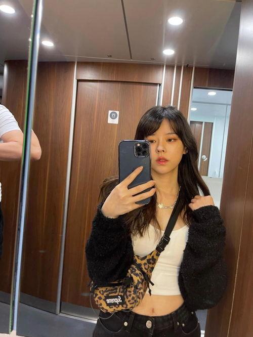 国产主播勾搭外卖视频,温馨互动引网友热议