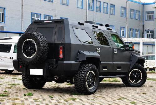 国产装甲车越野视频