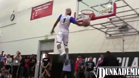 国产街头扣篮小视频